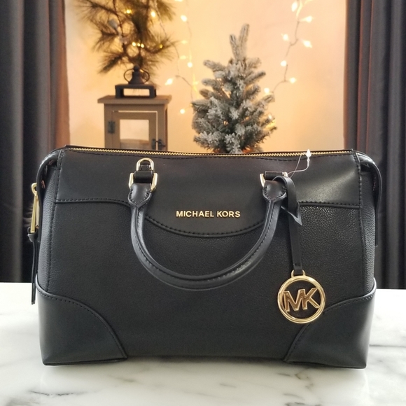 🚫SOLD🚫 Michael Kors Maya Small Leather Satchel - Picture 2 of 8